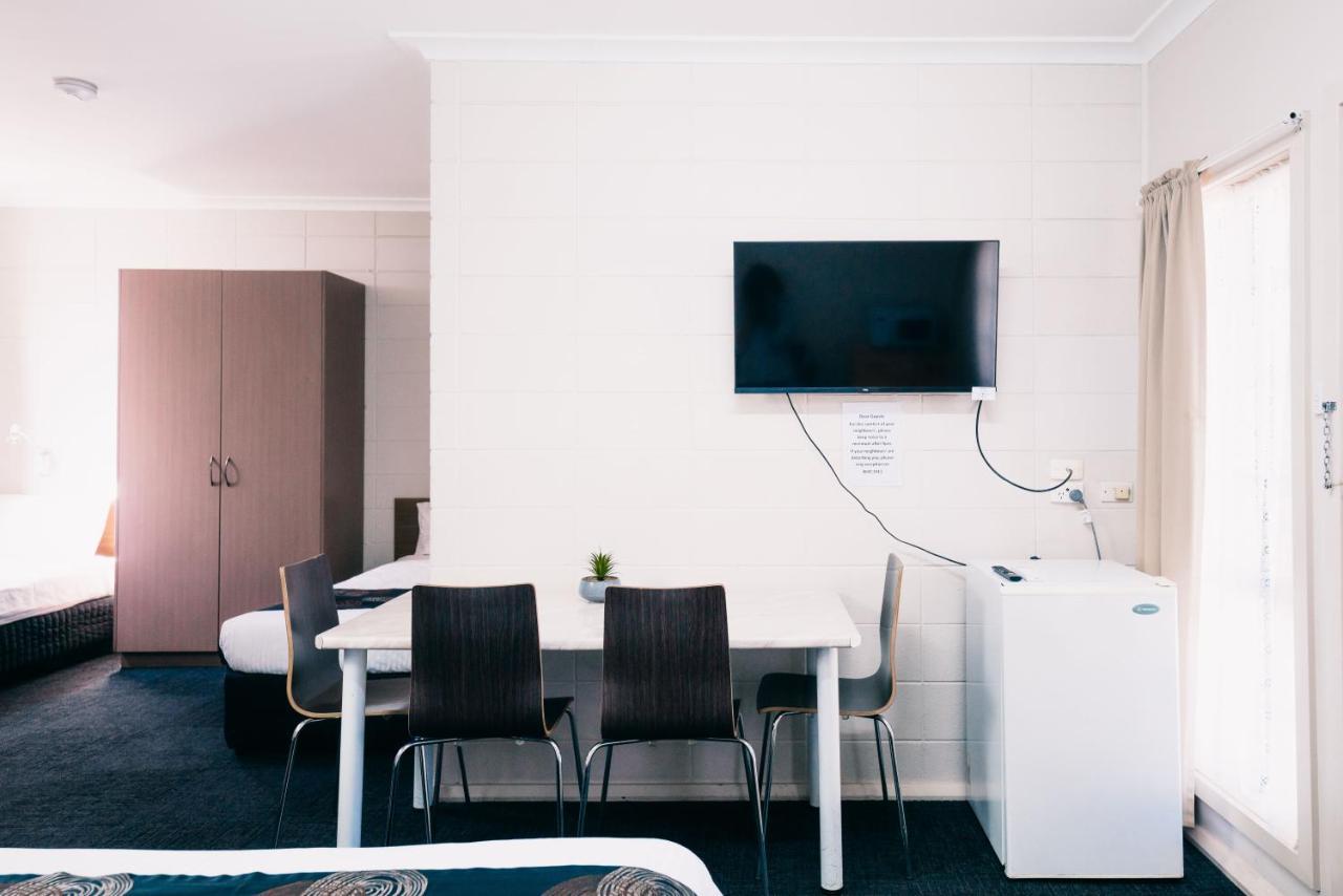 Motel Poinsettia Port Augusta Esterno foto